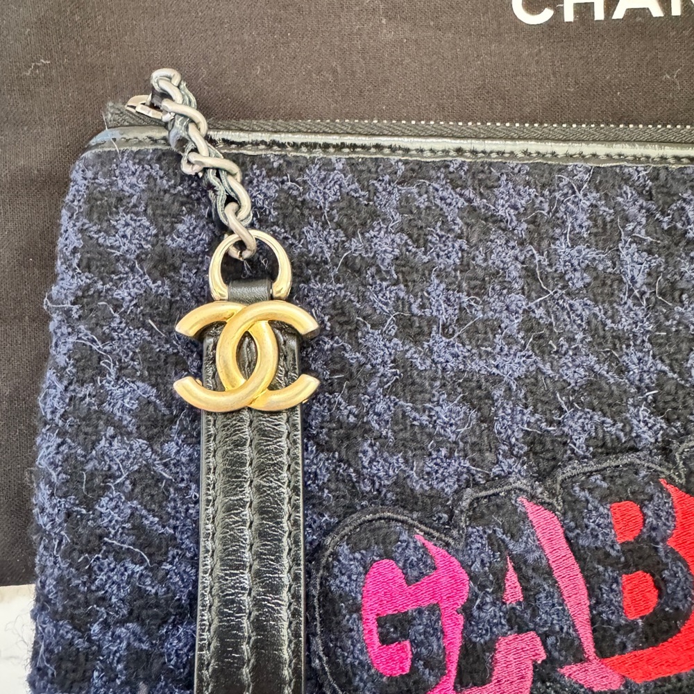 Chanel Gabrielle clutch in quilted tweed and calfskin leather - Picture 5 of 12